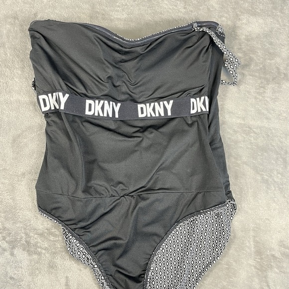 DKNY Bandeau  One Piece Swim Suit Women's XXL Black White Geo Print - Picture 12 of 15